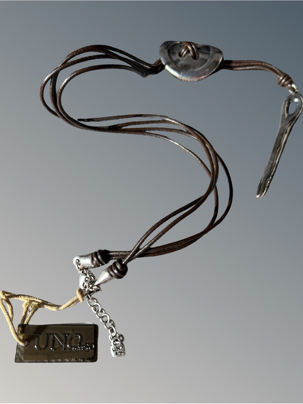 “Sew You” by UNO de 50 Genuine Leather Necklace with Silver Button & Needle - Picture 10 of 11
